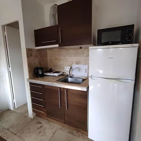 K.n.c.1601 Frühstückspension *